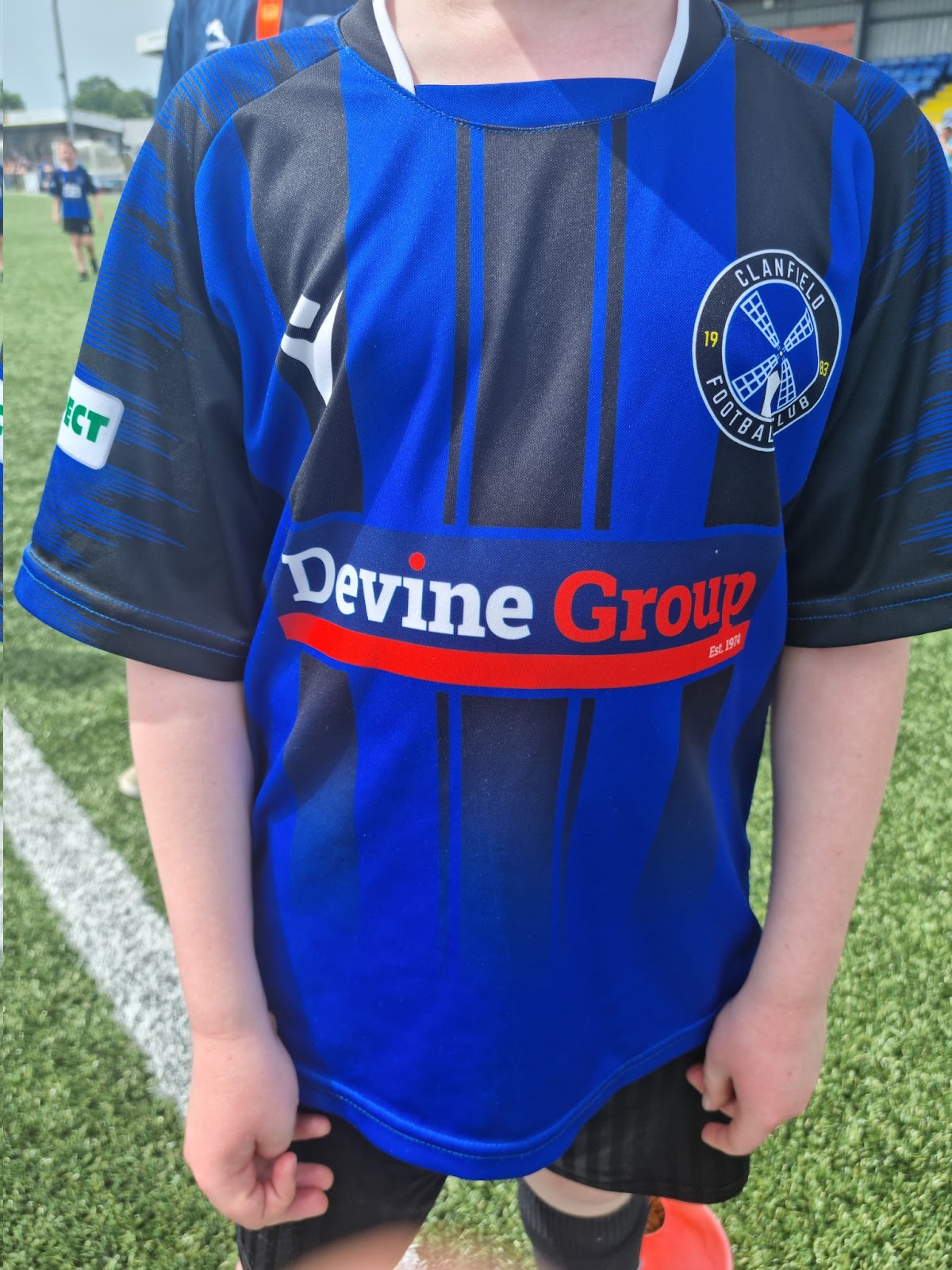  Devine Group takes pride in its place on the Under 8’s shirts for 2022.